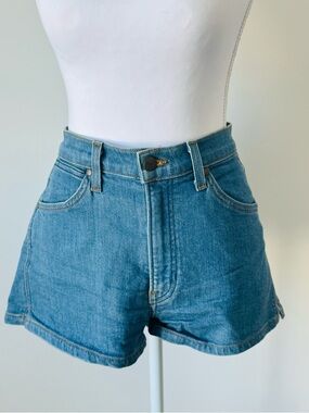 Reformation ‘Smart A$$’ Denim Shorts - Light Wash 🩵